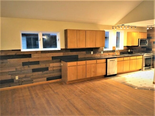 Building Photo - 1848 Arbordale