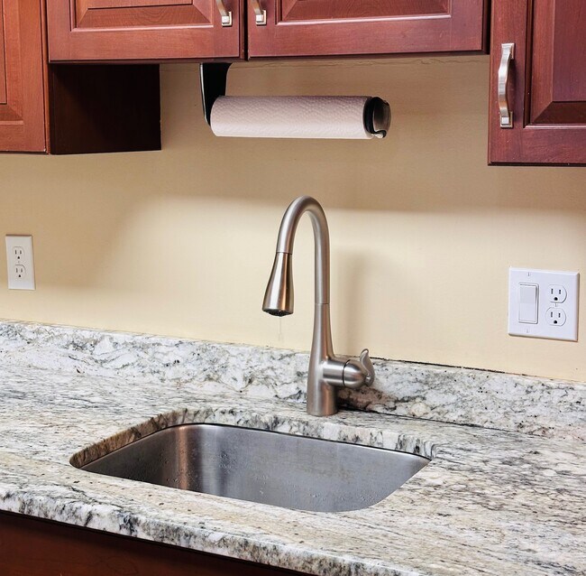 Building Photo - 32 Walden Dr