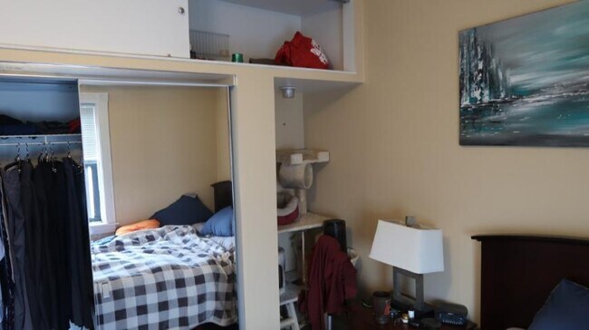 Building Photo - 2 bedroom in CHICAGO IL 60618