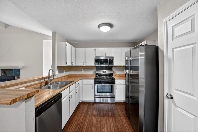 Building Photo - 12331 Limerick Ave