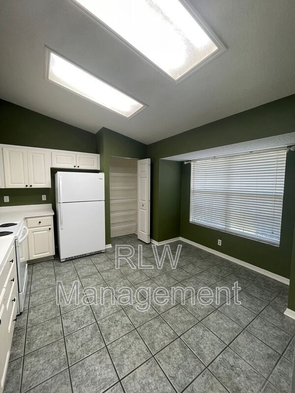 Building Photo - 12532 Pitch Dr