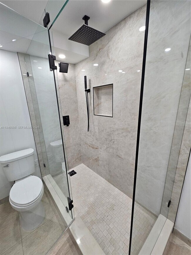 Building Photo - 3180 S Ocean Dr