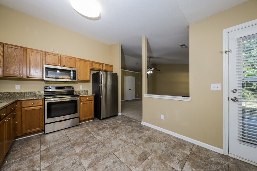 Building Photo - 2012 Embark Dr