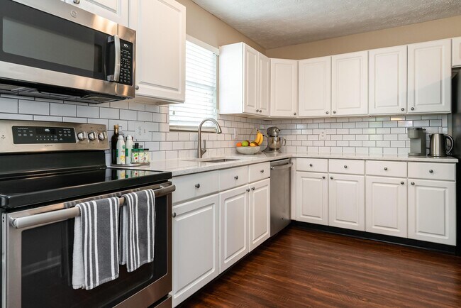 Building Photo - 4105 Sweet Shadow Ave