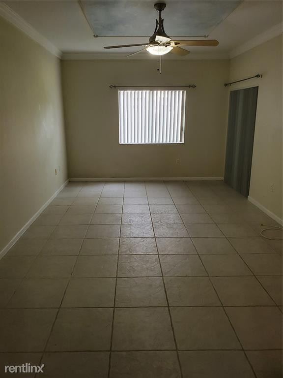Building Photo - 3 br, 2 bath House - 2941 Riverside Dr Apt...
