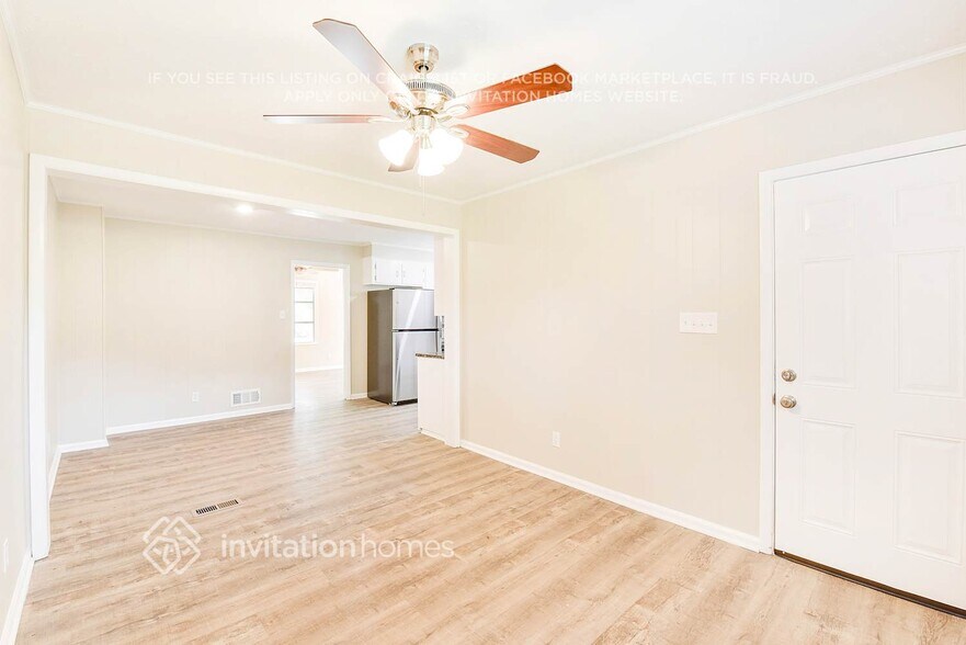 Building Photo - 3938 Somerdale Ln