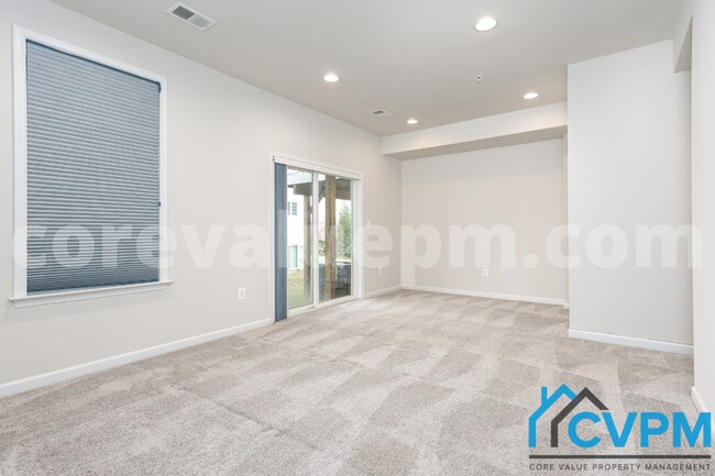 Building Photo - 7772 Willow Oak Ct