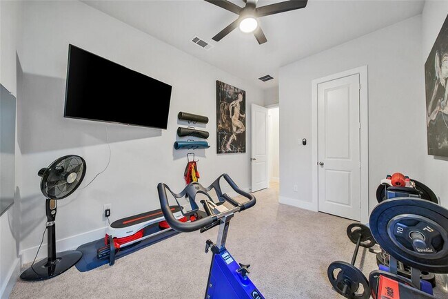Building Photo - 149 Everest Dr