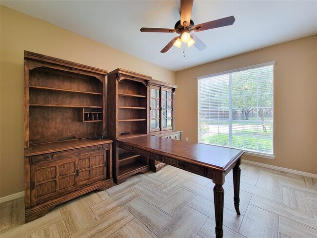 Building Photo - 21122 Golden Sycamore tr
