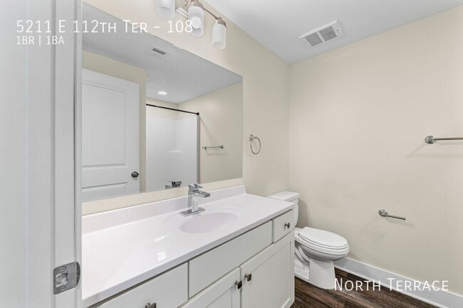 Building Photo - 5211 E 112 Terrace