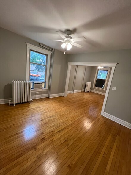 Building Photo - 132 Circle Ave