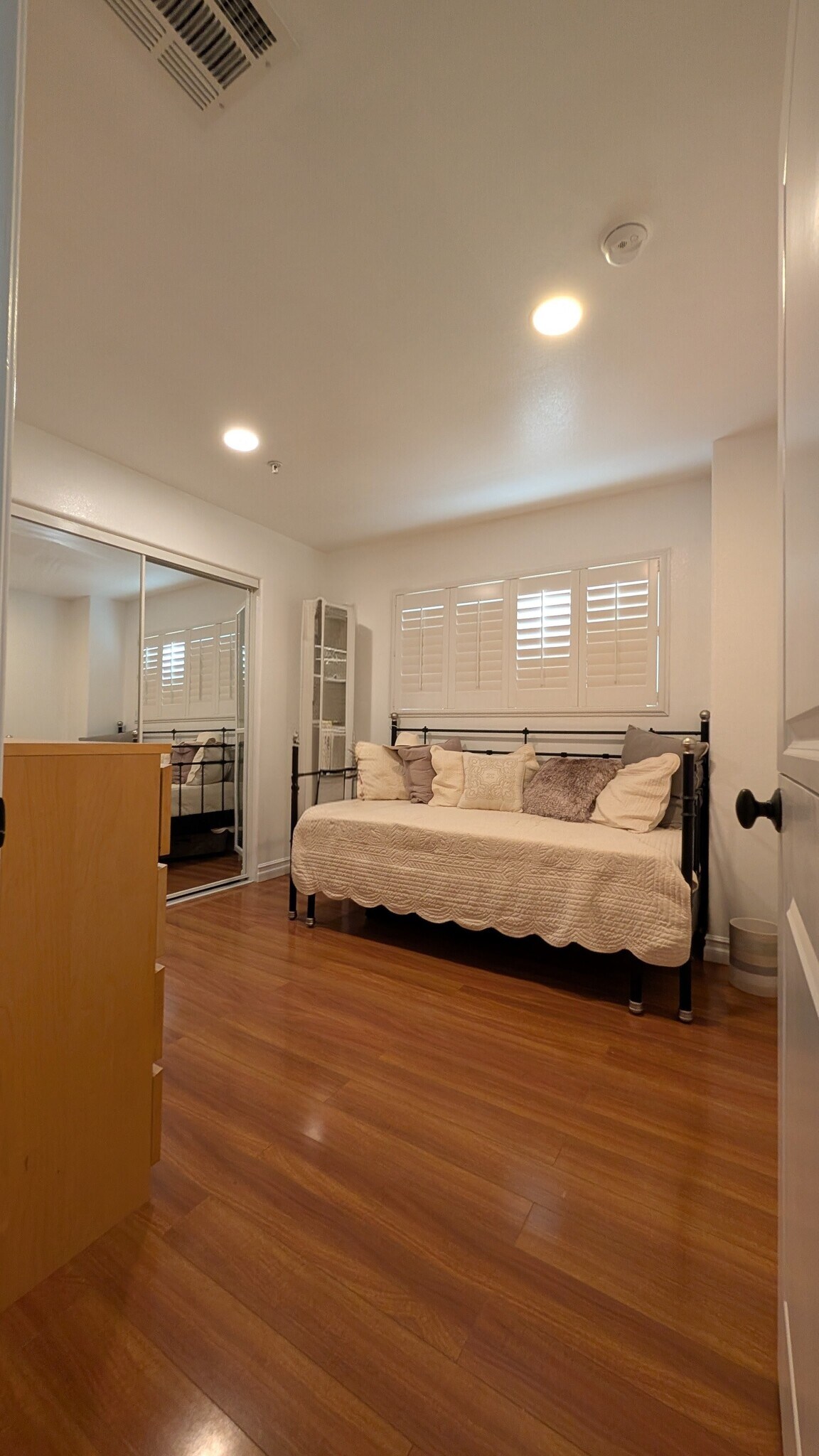 bedroom 2 - 1520 W 227th St