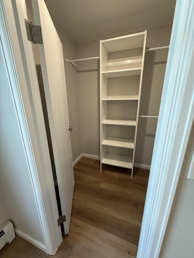 Building Photo - 1bd/1ba condo on 1st floor with pool access