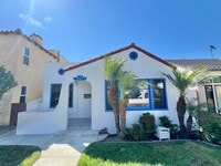 Building Photo - Charming Belmont Shore Bungalow close to 2...