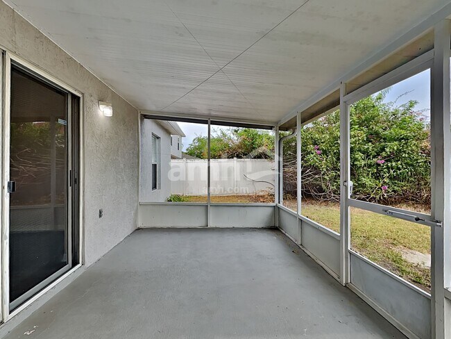 Building Photo - 10418 Maronda Dr