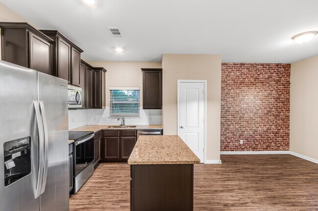 Building Photo - Single family Home in Princeton
