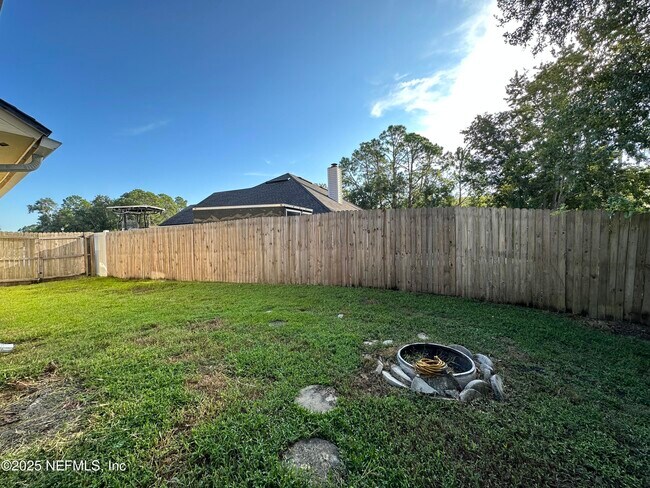 Building Photo - 10398 Triple Crown Ave