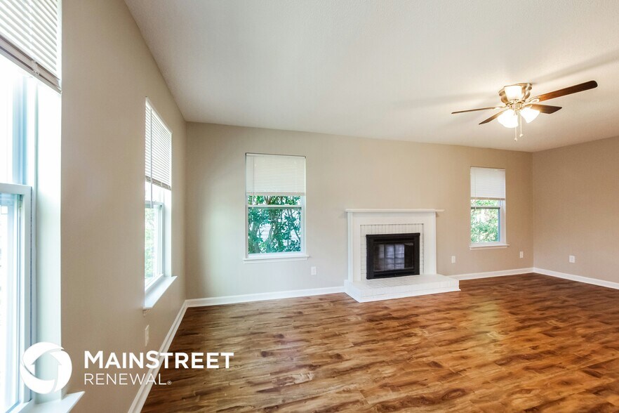 Building Photo - 3916 Armitage Dr