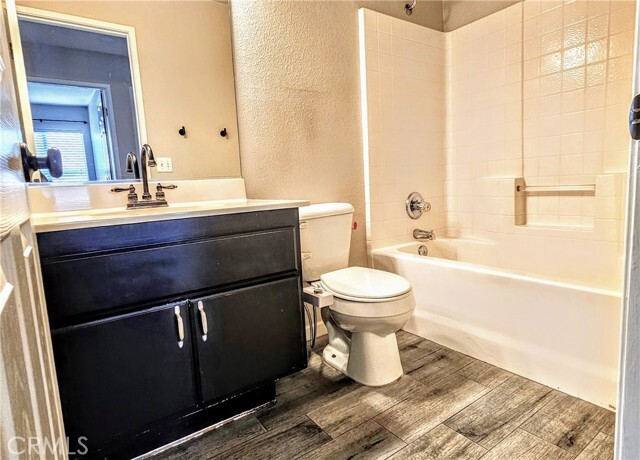 Building Photo - 8819 Dahlia Dr