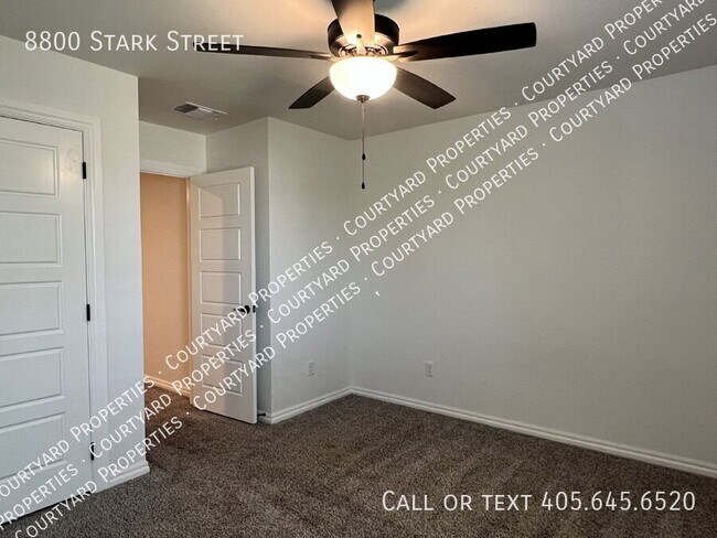 Building Photo - 8800 Stark St