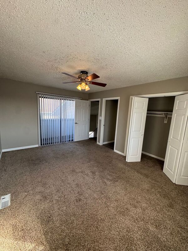 Building Photo - 1232 E Guinevere St