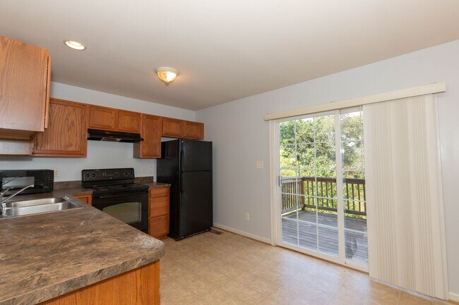 Building Photo - 3 Bed, 2.5 Bath in Martinsburg