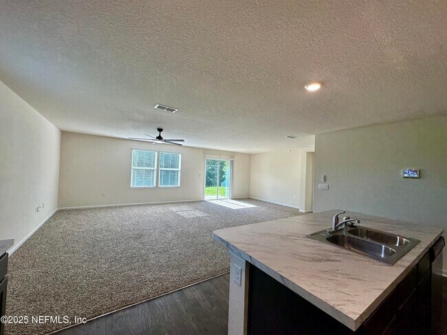 Building Photo - 3330 Lawton Pl