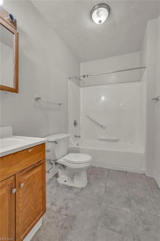 Building Photo - 317 E 156th St