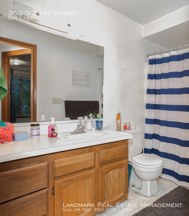 Building Photo - 2 Bedroom at Cambridge Square!