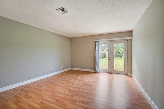 Building Photo - 14856 SW 105th Ct
