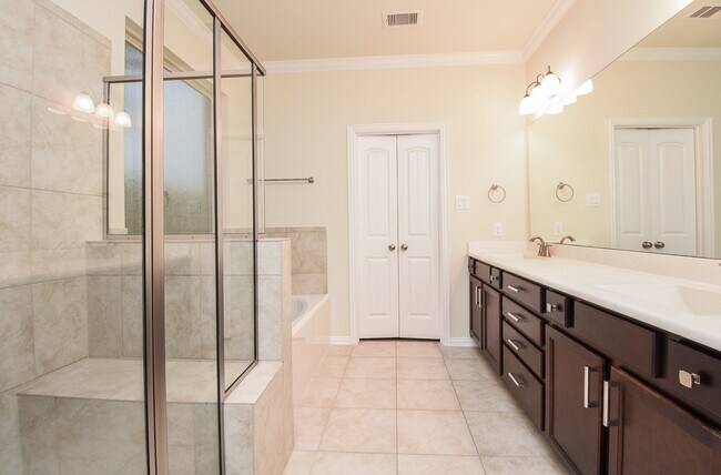 Building Photo - 18618 Weeping Spring Dr