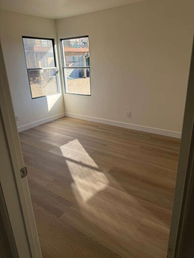 Building Photo - 5621 Mildred St