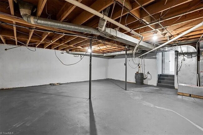 Building Photo - Earn Wealth While Leasing - Like a Homeowner - Lease to Own