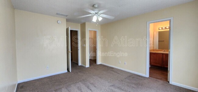 Building Photo - 7298 Wagon Wheel Ct