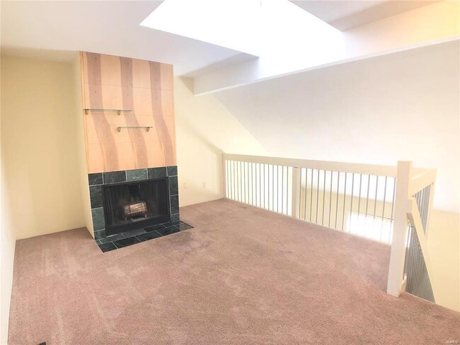 Building Photo - 425 Ponderosa Ave