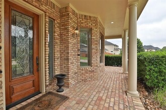 Building Photo - 13810 Nathan Ridge Ln