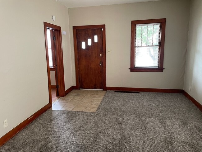 Building Photo - 3BR Ranch
