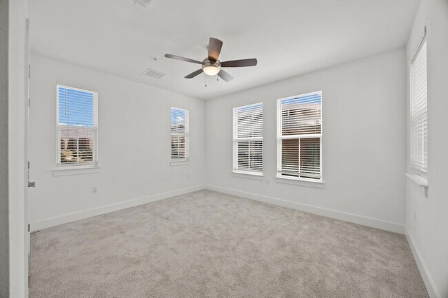 Building Photo - 4412 Tilley St