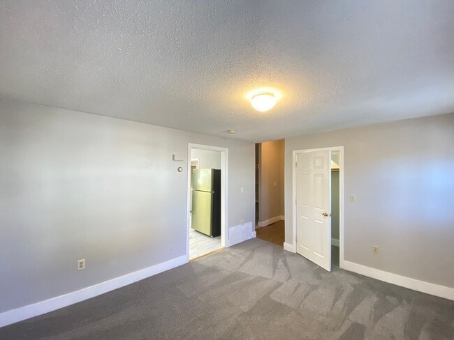 Building Photo - 7 Commercial St