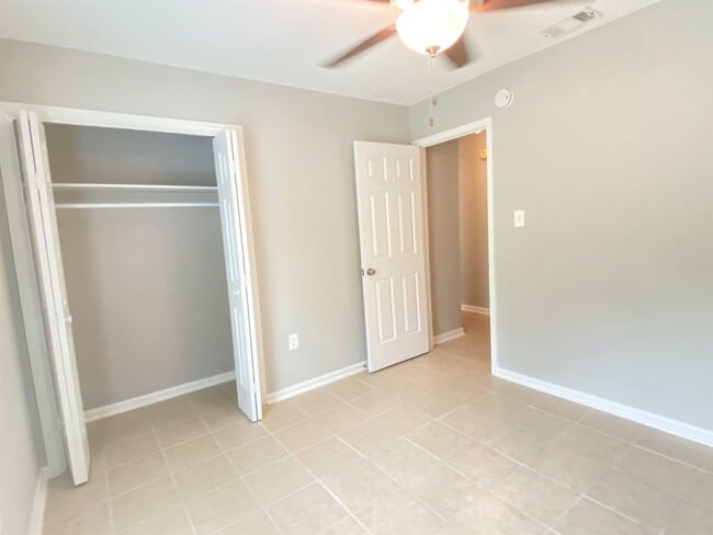 Building Photo - 25 Davidson Ave