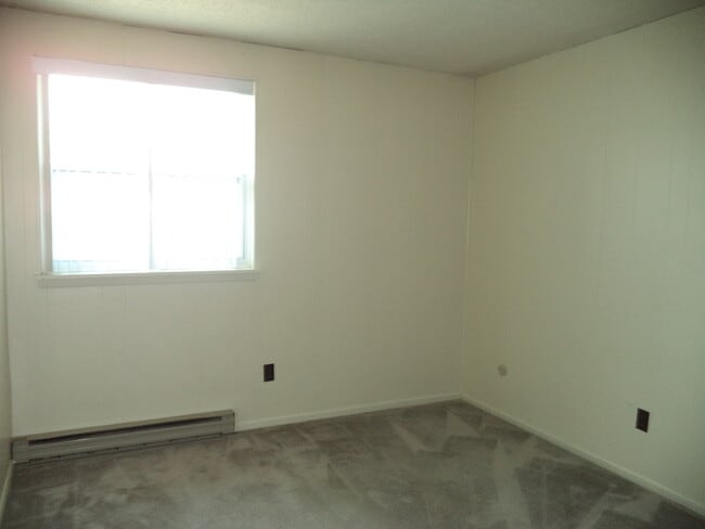 Building Photo - 715 W Cherry Ln