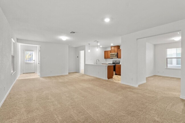 Building Photo - 6613 Willow Lndg