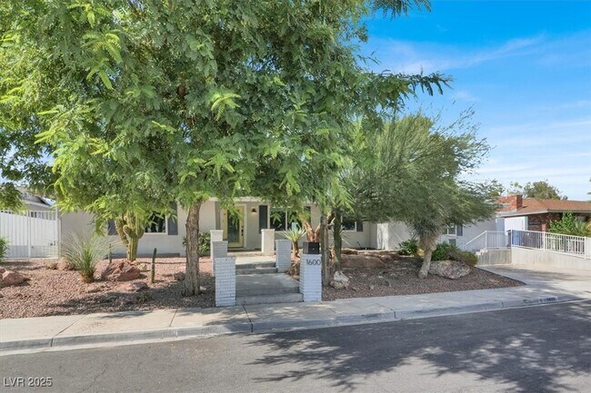 Primary Photo - 1600 Eaton Dr