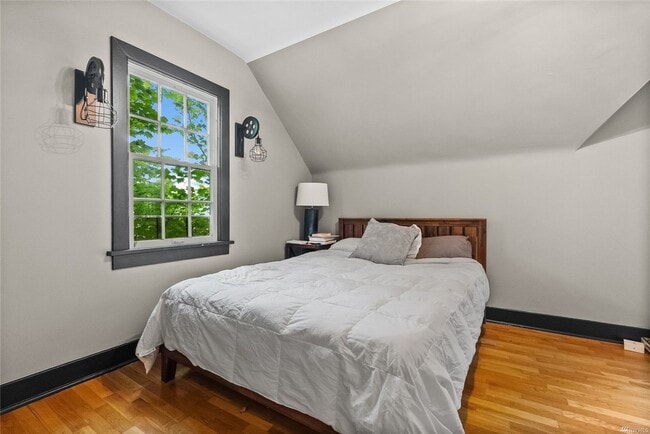 Building Photo - Cute North Tacoma Home - Stadium District ...
