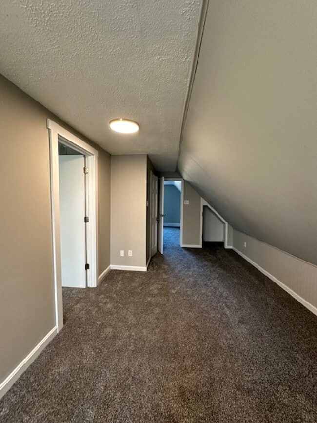 Building Photo - Spacious & Fully Renovated 3-Bedroom Home Near Downtown Hartville, OH