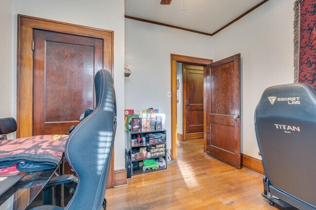 Building Photo - Coming Soon!! Charming 3 bed 2 Bath | Sunroom + Garage + Patio | Summer Special !