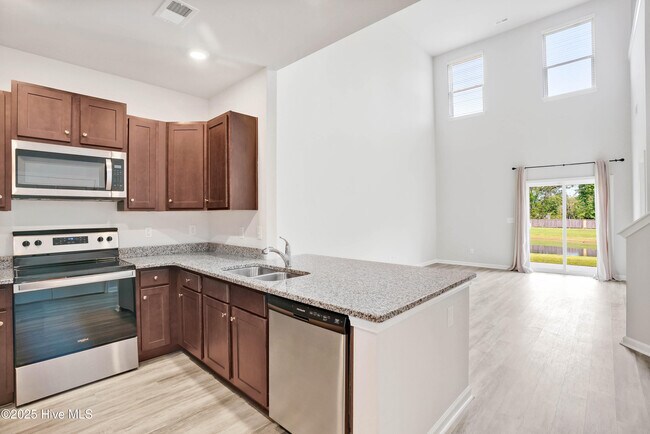 Building Photo - 7606 Knightbell Cir