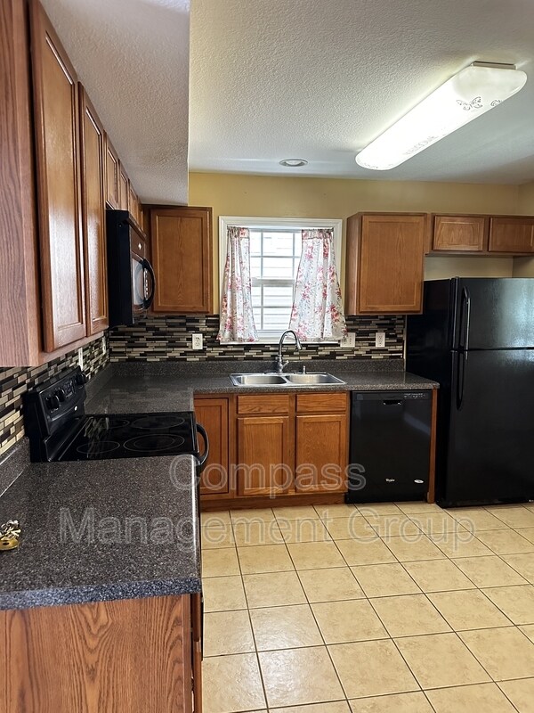 Building Photo - 4755 Forest Landing Way