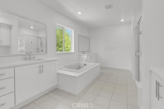 Building Photo - 211 Creekside Ct