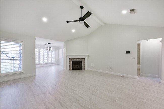 Building Photo - 9202 Bayou Bluff Dr